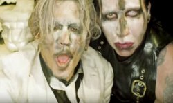 Ο Johnny Depp σκέφτεται να γίνει κιθαρίστας στην μπάντα του Marilyn Manson!