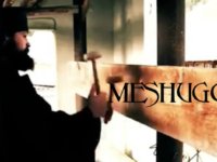 Ο καλόγερος ντράμερ που τα σπάει με το σήμαντρο του – και θα ήθελε κάθε μπάντα στο line-up της! (βίντεο)