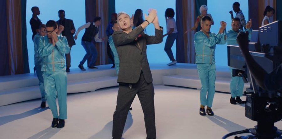 MORRISSEY: Δείτε το νέο του video clip για το τραγούδι ‘Jacky’s Only Happy When She’s Up on the Stage’.