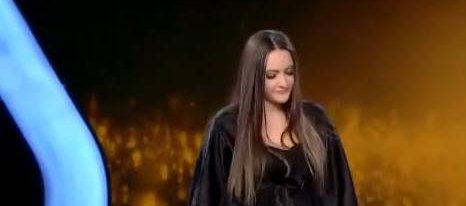 Δείτε την Andry Lagiou στο THE VOICE να ερμηνεύει τον ύμνο Temple Of The King!