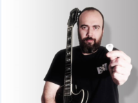 Vaggelis Papadopoulos: Διασκευάζει το Go Off! των Cacophony (Marty Friedman/Jason Becker)