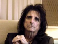 ALICE COOPER: Θύμα αυτοκινητιστικού ατυχήματος