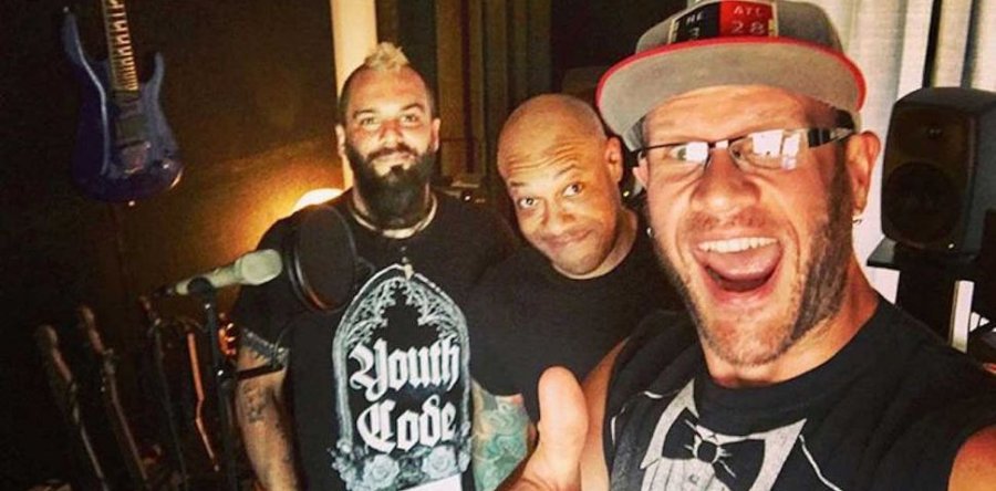 Oι Killswitch Engage επανενώνονται με τον πρώην τραγουδιστή τους Howard Jones!