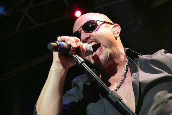 O Geoff Tate εξυμνει τον Lars Ulrich για τη διορατικότητα και προνοησή του σχετικα την κατάσταση που επικρατει στη μουσικη βιομηχανία!!!