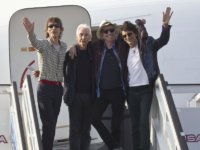 Στη Σκιάθο το ιδιωτικό αεροσκάφος των ROLLING STONES! Είναι οι θρύλοι της ροκ στην Ελλάδα;