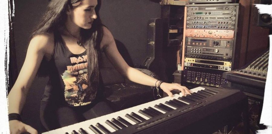 Η Ελληνίδα NAYA GRANA διασκευάζει στο πιάνο το “Infinite Dreams” των IRON MAIDEN και μας μαγεύει! (Βίντεο)
