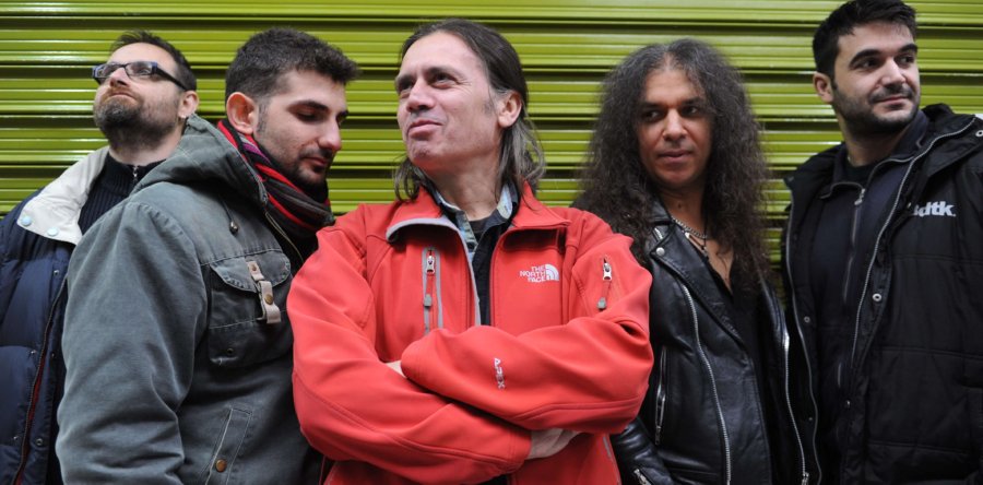 Στέλιος Σαλβαδόρ (ΜΩΡΑ ΣΤΗ ΦΩΤΙΑ) στο Rock Overdose:” Ταξιδεύουμε για Νέα Εποχή και θα ψάχνουμε για πάντα κάτι που δε βρίσκεται ποτέ”.