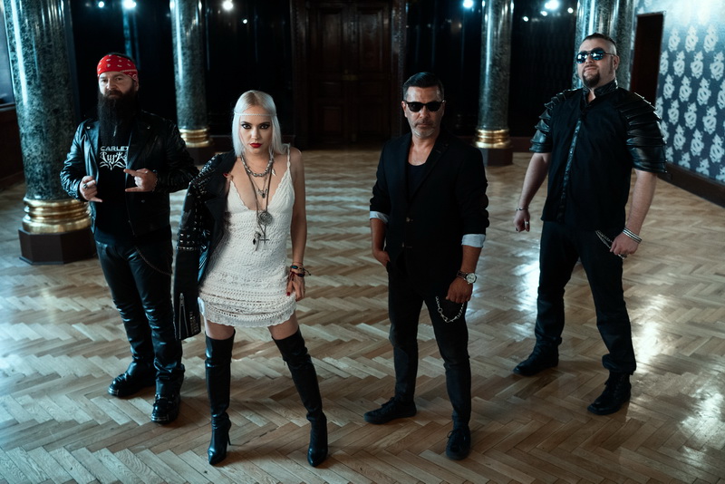 SCARLET AURA: Νέο music video για το “Fallin’ To Pieces”