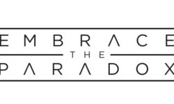 EMBRACE THE PARADOX: Αποχώρησε ο τραγουδιστής της μπάντας