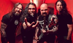 Live album και μικρού μήκους ταινία από τους SLAYER