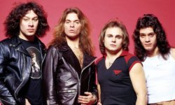VAN HALEN: Έγκυρες πηγές αναφέρουν επανένωση του original line up!