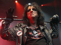 ALICE COOPER: Kατακρίνει τους μουσικούς που παίρνουν ξεκάθαρη θέση υπέρ πολιτικών