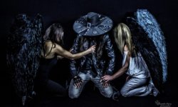 LIGHTFOLD: Ανακοίνωσαν τον νέο τους τραγουδιστή Martin DeathWalker.