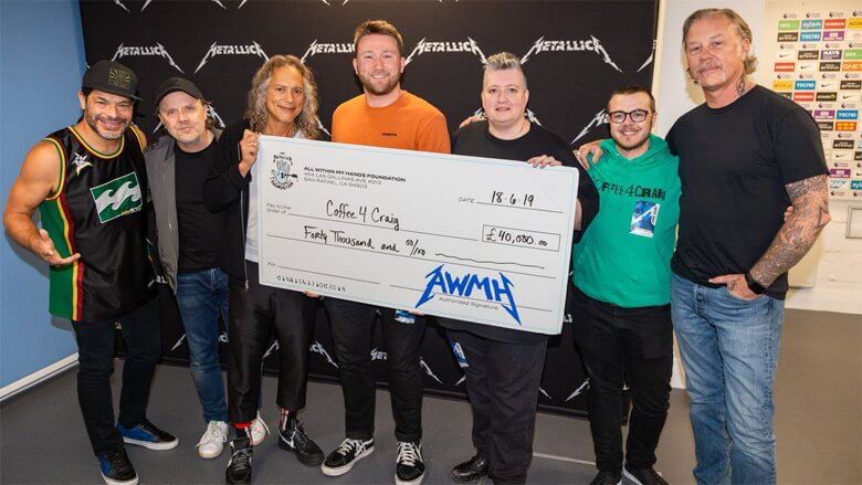METALLICA: Δώρισαν 40000 λίρες σε φιλανθρωπικό ίδρυμα για αστέγους