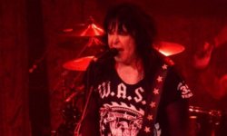 Οι W.A.S.P. πιάνονται στα πράσα να τραγουδούν playback!
