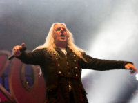 SAXON: Αναβάλλονται όλες οι συναυλίες για το 2019 καθώς ο Biff Byford θα υποβληθεί σε επείγουσα εγχείρηση καρδιάς.
