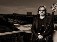 GEEZER BUTLER: Αποχαιρετά την αδερφή του που απεβίωσε…