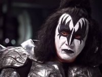 GENE SIMMONS (KISS): Στο νοσοκομείο για επέμβαση στα νεφρά του!