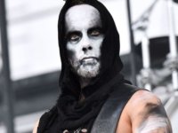 O Nergal (BEHEMOTH) ανέβασε φωτογραφία με μήνυμα “black metal κατά Antifa”.