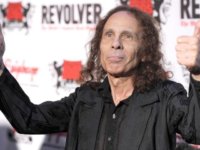 Ακούστε απομονωμένα τα φωνητικά του Ronnie James Dio στο “Holy Diver”