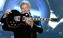 Θετικός στον κορονοιό ο κιθαρίστας των RUSH Alex Lifeson!