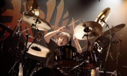 SIMON WRIGHT (AC/DC,DIO,UFO) στο Rock Overdose:”Είχαμε μεγάλα σχέδια με τον Dio τα οποία θα ήθελα ακόμα να τα κάναμε πραγματικότητα…”