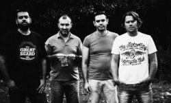 SUPER VINTAGE: Κυκλοφόρησαν τον πέμπτο δίσκο τους με τίτλο ‘Shining Light’.