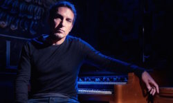 DEREK SHERINIAN στο Rock Overdose: ‘Μια από τις 5 καλύτερες συναυλίες μου, ήταν αυτή στο θέατρο Λυκαβηττού στην Αθήνα’.