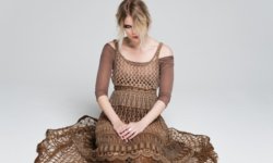 MYRKUR: Κυκλοφόρησε το νέο της ψηφιακό single “Dronning Ellisiv”