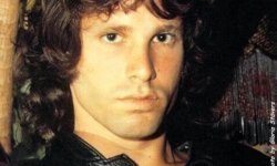 Σαν σήμερα γεννήθηκε ο χαρισματικός JIM MORRISON (08/12/1943)