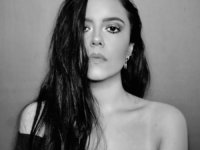 VIOLET ORLANDI: Ακούστε την gothic διασκευή της στους Nine Inch Nails