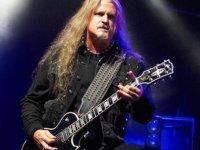 ICED EARTH και το κυνήγι των μαγισσών στη Metal σκηνή…
