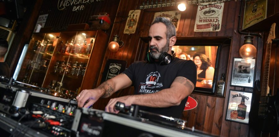 Χαρίτος Βάσου (Neverland Rock Bar):Πεθυμήσαμε τον κόσμο μας & αγωνιούμε να ξαναβρεθούμε,να τα πιούμε παρέα & να ροκάρουμε!
