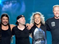 METALLICA: Παίζουν ζωντανά το Enter Sandman σε τηλεοπτική εκπομπή