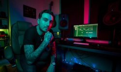 Γνωρίστε τον THEO (Descending, Descendink Tattoo Studio) μέσα από 10 ερωτήσεις!