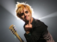 Γενέθλια για τον frontman των GREEN DAY, Billie Joe Armstrong, ο οποίος κλείνει τα 49!