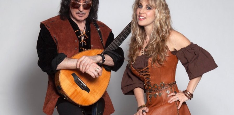 BLACKMORE’S NIGHT: Κυκλοφορούν βίντεο για το τραγούδι “Nature’s Light” από το επερχόμενο ομώνυμο άλμπουμ τους