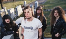 PANTERA: 10 πράγματα που δεν γνωρίζατε για το Cowboys From Hell.