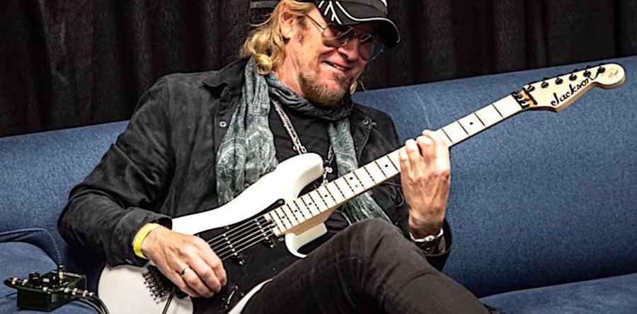 ADRIAN SMITH: Στο Hear ‘N Aids ήμουν νευρικός.