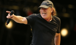 BRIAN JOHNSON: Έτσι μπήκα στους AC/DC