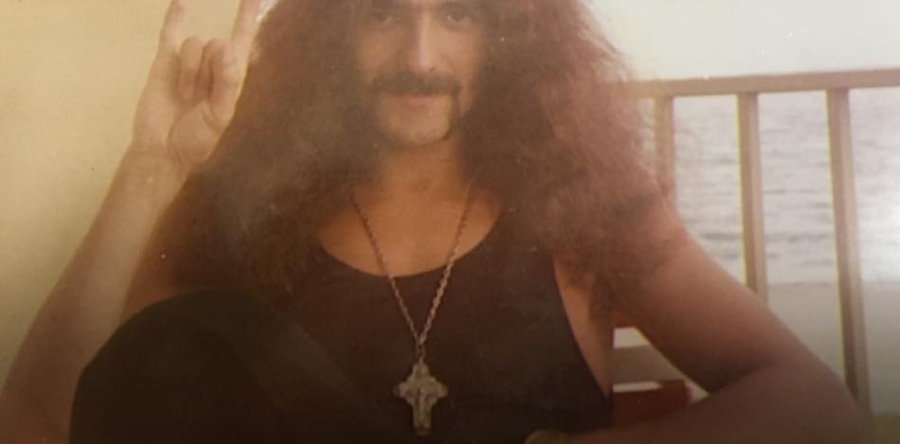 GEEZER BUTLER:”Χρησιμοποιούσα το Horns Up πριν από τον DIO.Του το έδειξα & το έκανε διάσημο”