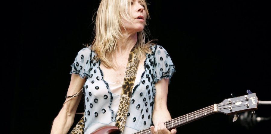 KIM GORDON: H “girl in a band” στηρίζει το κίνημα #MeToo με ένα νέο video