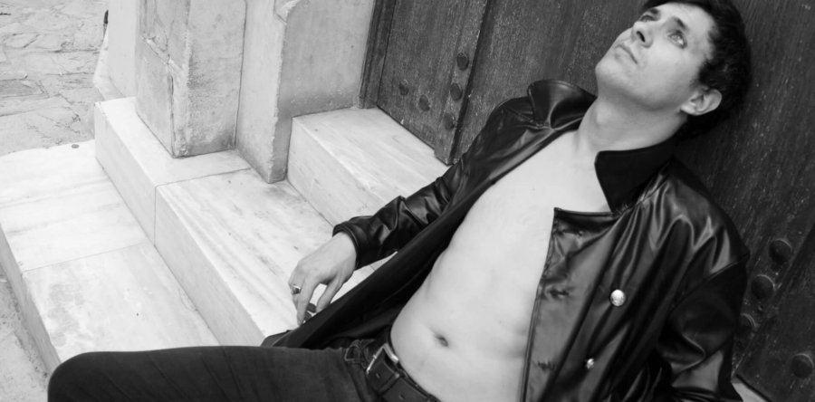 LUPE: Δείτε το video για το “Eyes Cold” από το επερχόμενο άλμπουμ “Dark Room”.