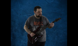Metal διασκευή στο “Βρέχει Φωτιά Στη Στράτα Μου” του Στράτου Διονυσίου (Βίντεο)