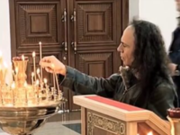 Δείτε τον Ronnie James DIO να ανάβει κερί σε Ρωσική Ορθόδοξη Εκκλησία (Βίντεο)