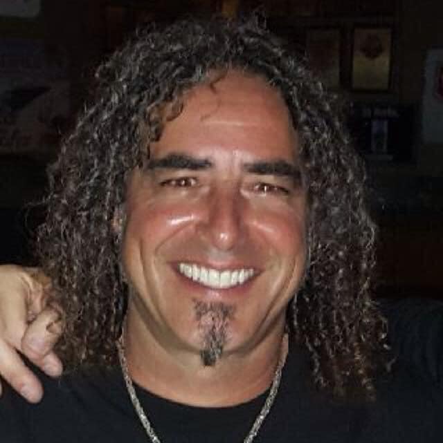“Έφυγε” σε ηλικία 58 ετών ο μπασίστας των WARRIOR, Rob Farr!