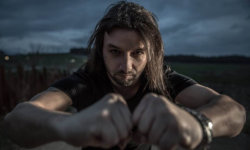 Κώστας Βρετός (WARDRUM) στο RockOverdose:”Για μας η ζωή είναι ο αγώνας να δημιουργείς & όχι απλά να επιβιώνεις”