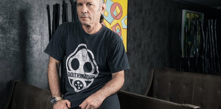 Bruce Dickinson: Θετικός στον κορονοϊό, αν και εμβολιασμένος!