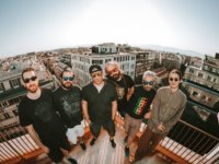 FUNDRACAR: Δείτε το βίντεο για το νέο τους single “Ομόνοια” με πολλές φιλικές συμμετοχές!
