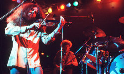 Robby Steinhardt: Έφυγε από τη ζωή ο ιδρυτής και βιολιστής των Kansas…
